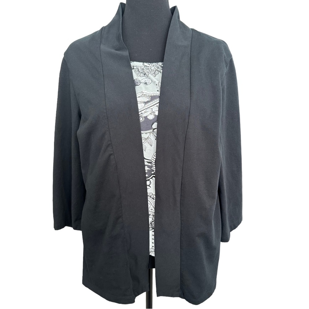 Denim & Company 2 in 1 black and white top. Women’s size XL